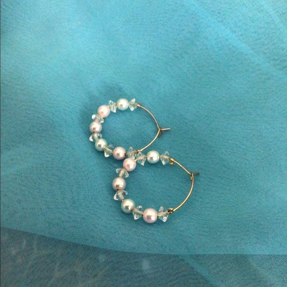 Vintage Wire Earrings Delicate Pink & White Beaded Earrings Pierced Hoops - Picture 7 of 8